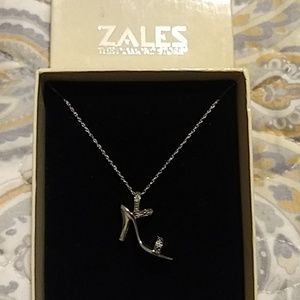 10k white gold w diamonds highheel necklace
